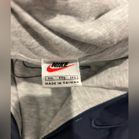 Men’s Nike XXL full zip lined training jacket - Picture 6 of 8